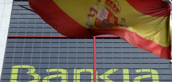 img_606X341_0906-spain-bank-aid-bankia-flag-RTR32TRE