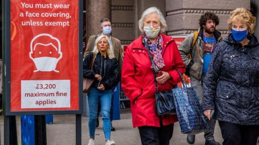 Brits in facemasks