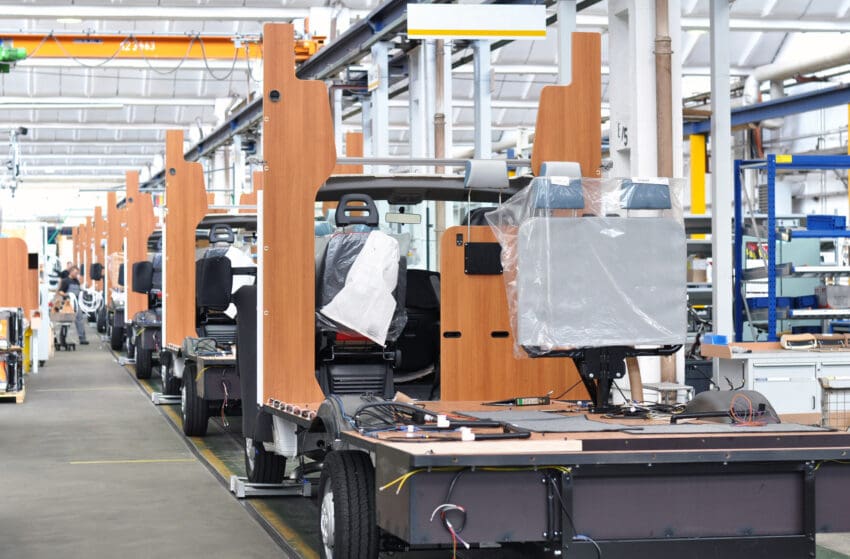 Vauxhall says the global shortage of microchips has forced it to cut 100 jobs at its Luton van plant.