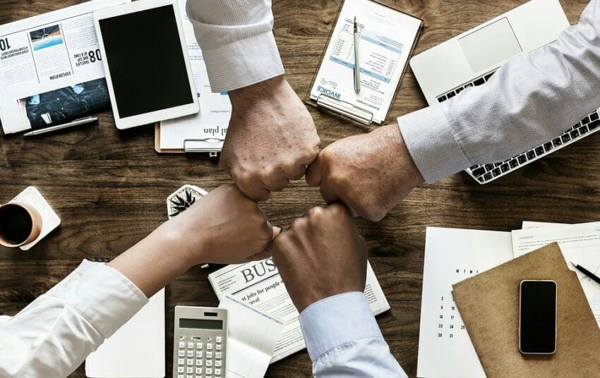 teamwork-3213924_960_720