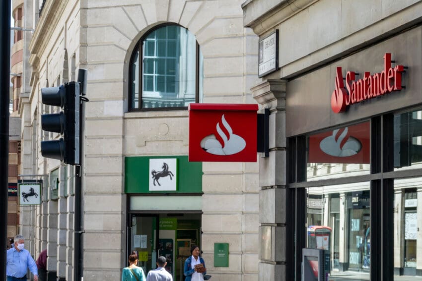 Banks are reducing their appetite to fund small and medium-sized companies, according to brokers handling loan applications.