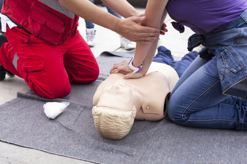 Onsite First Aid Training has gained significant importance in the UK, offering a convenient and effective solution for individuals and organisations to meet their health and safety obligations.