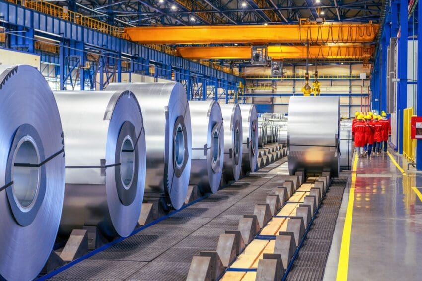 British manufacturers are facing fresh uncertainty as Donald Trump’s sweeping new steel and aluminium tariffs threaten more than £2.7 billion ($3.43bn) worth of UK exports to the United States — a move that is already prompting order cancellations, price hikes, and long-term strategic questions for exporters.