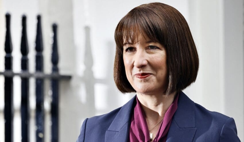 Reeves forced to correct parliamentary record after misquoting key figures