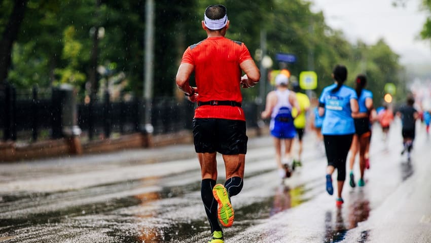 Ireland is not just about emerald hills, ancient castles, and cosy pubs; it is also an outstanding destination for sports tourism. Every year, an increasing number of running enthusiasts from the UK and around the world travel here to combine their holidays with participation in large-scale sporting events.