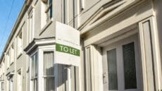 Finding tenants online has become the default approach for most UK landlords, private landlords, and room listers. Whether you are advertising a whole flat, a spare room, an HMO room, a studio, or a flexible short-term rental, the right platform can make a significant difference to the quality and speed of enquiries you receive.