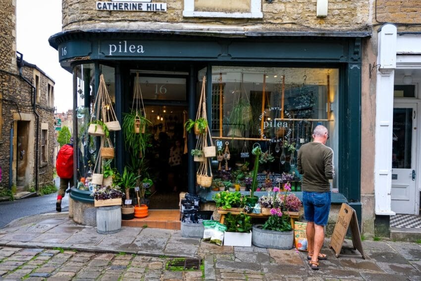 Just one in six of Britain's small businesses expects to grow over the next 12 months, the lowest proportion since records began in 2014, while nearly one in three anticipate shrinking, selling up or closing their doors for good.